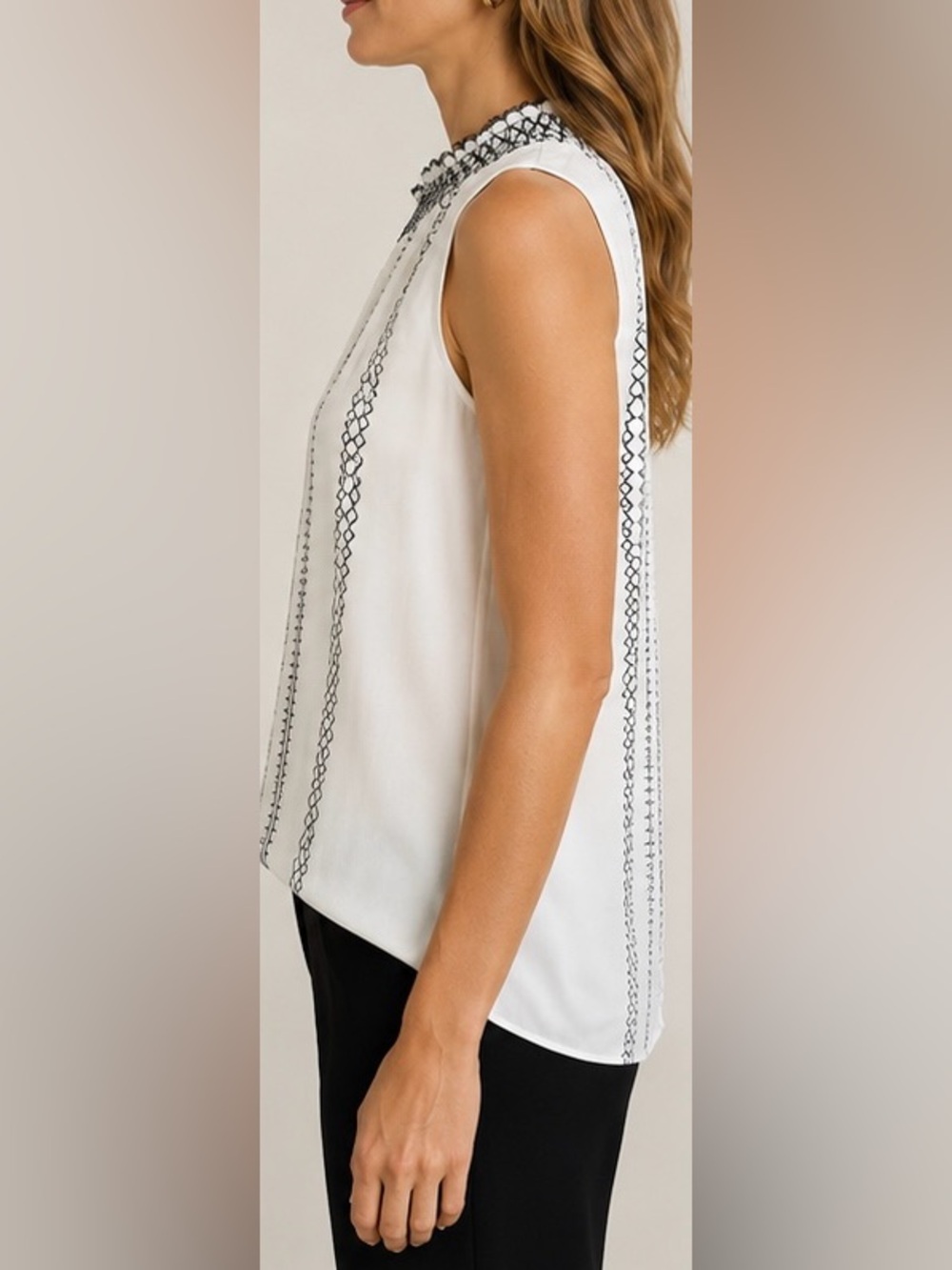 WHBM White House Black Market Embroidered Sleeveless Blouse | Size 8 - Picture 2 of 8